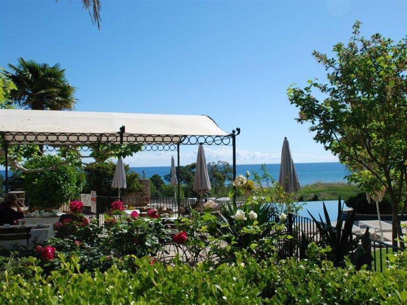 La Solenzara Hotel & Appartement & Spa Sari-Solenzara Bagian luar foto